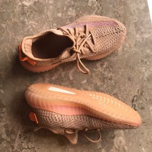 Slightly used Addidas Yeezy Boost 350 Clay’s